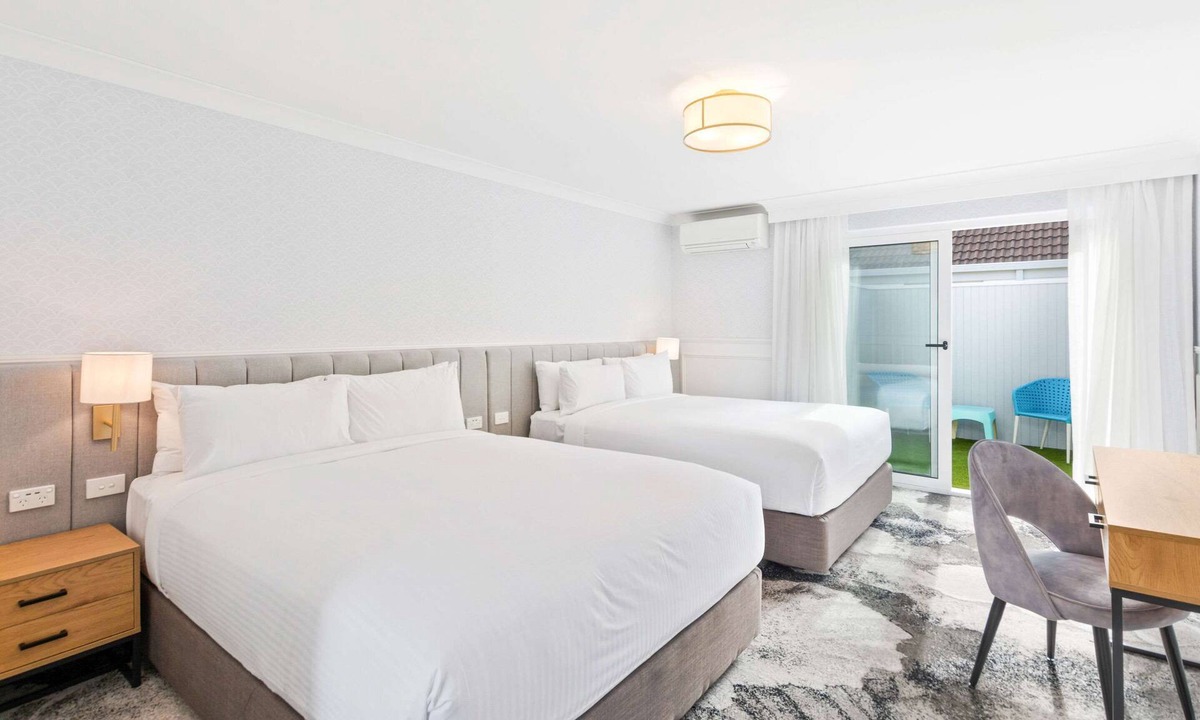 Fairy Meadow Hotel | Comfort Inn Towradgi Beach