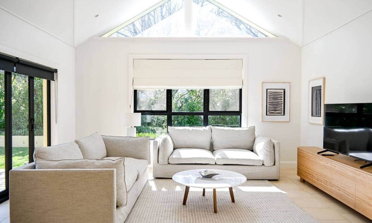 Bowral House | Contemporary 10-Person Haven w/Pool