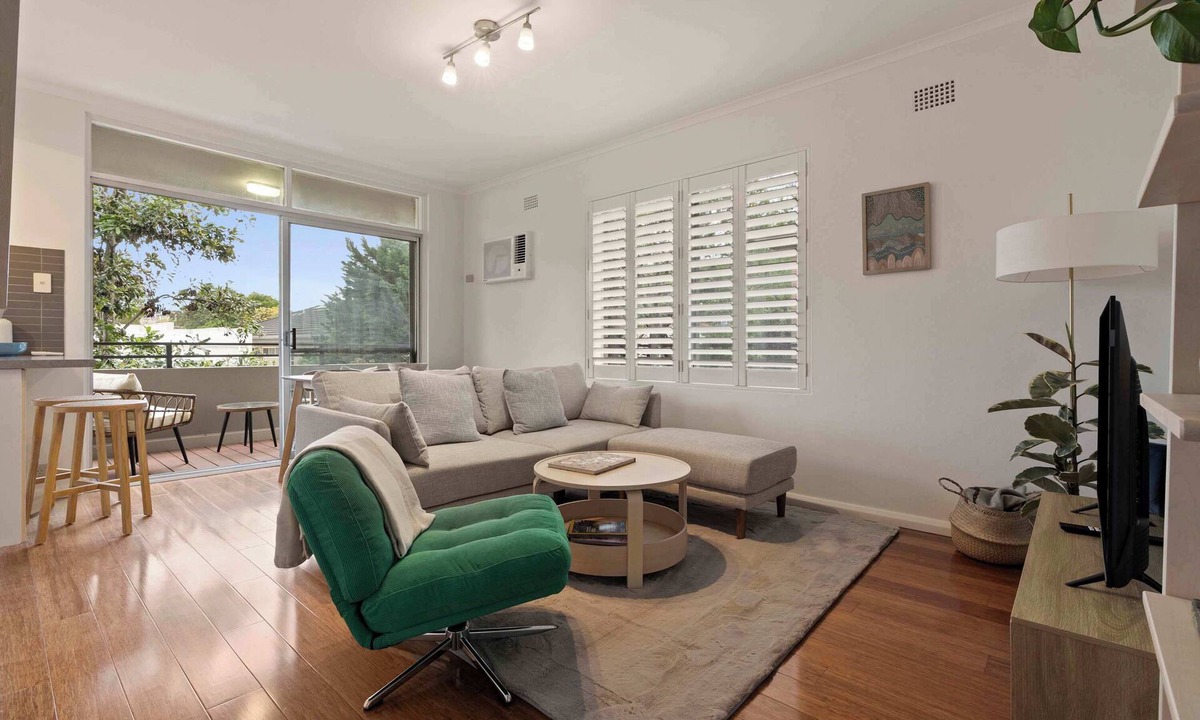 Rose Bay Apartment | Cosy and Quiet Walk to Beach and Harbor