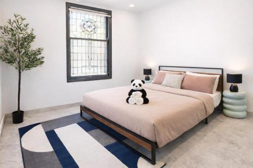 Liverpool Apartment | Cozy Spanish-Inspired Stay in Liverpool CBD