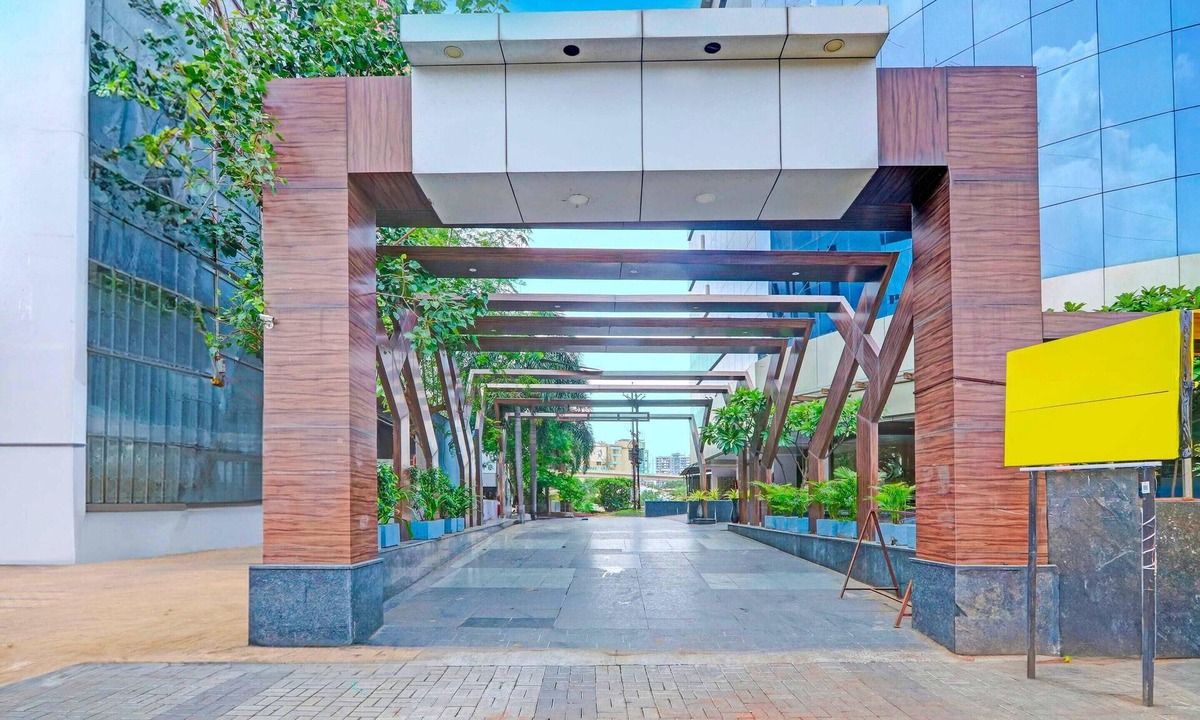 Nagpur House | Deluxe With Twin Bed Sitabuldi Station