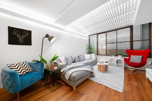 Darlinghurst House | Designer Darlinghurst Retreat Garage Parking