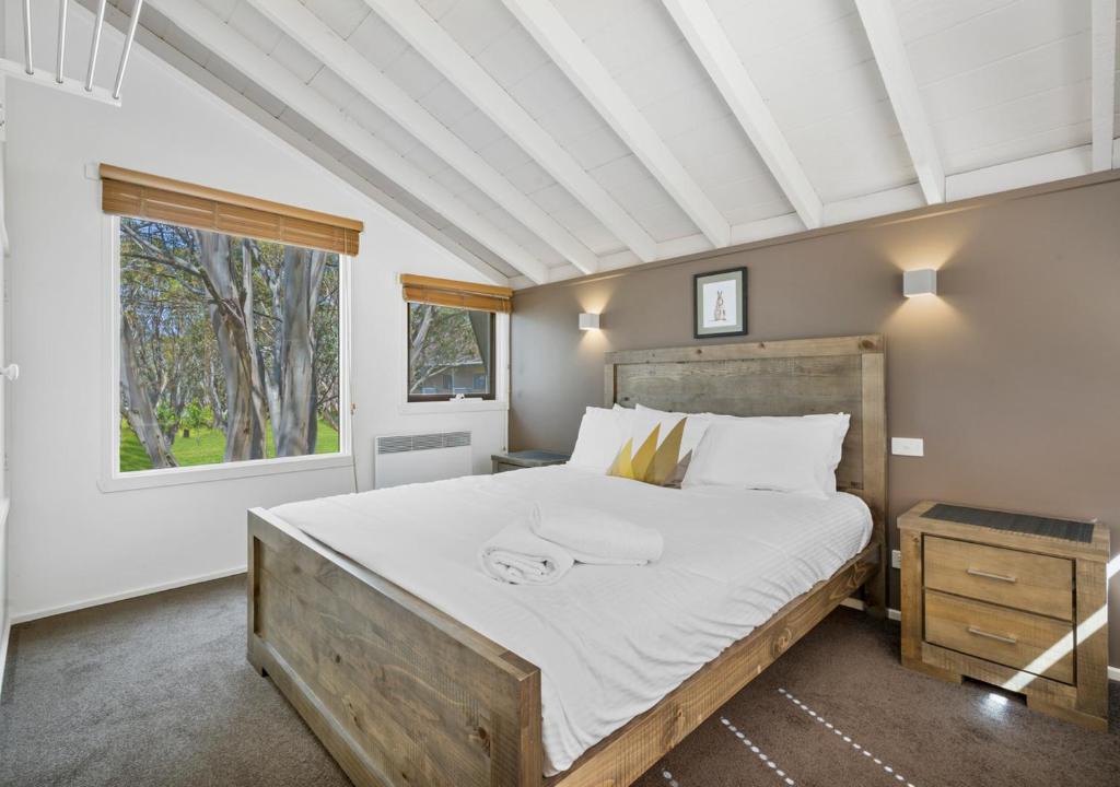 Dinner Plain Ski Chalet | Diamantina