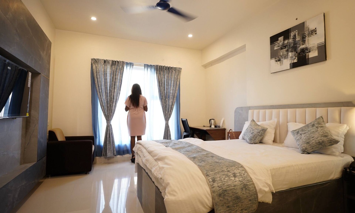 Thoraipakkam Hotel | DrizzleDrop Inn Chennai