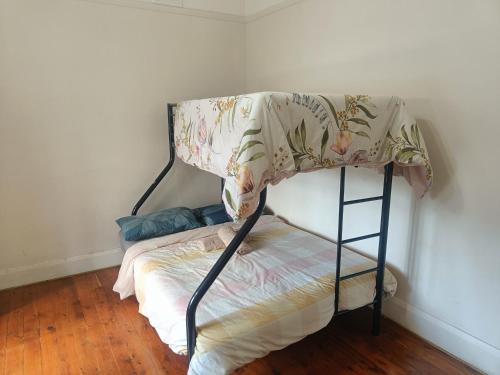 Earlwood House | Easy Triple Room in Earlwood - EW1