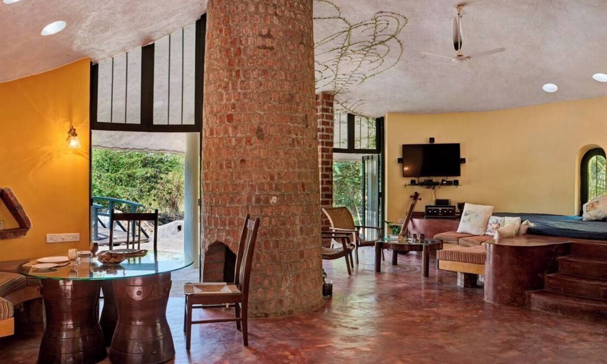 Kambare N.m. Hotel | Eco Hamlet Farmstay