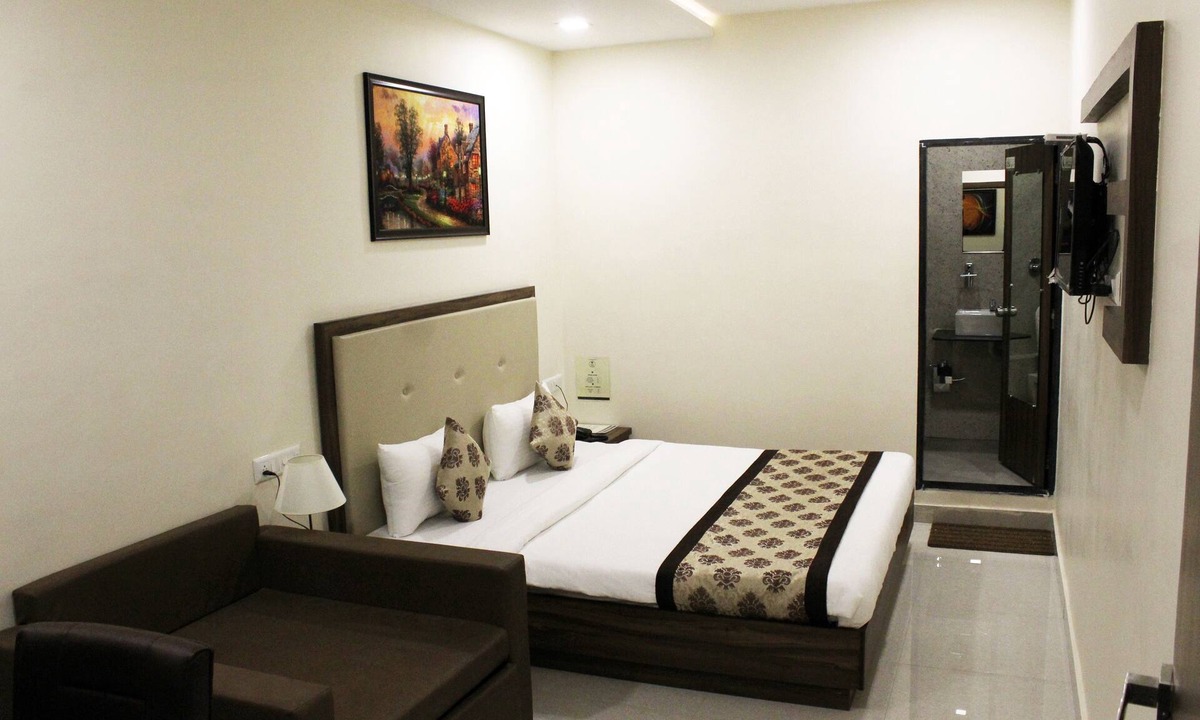 Jamnagar Hotel | Eco Inn Hotel