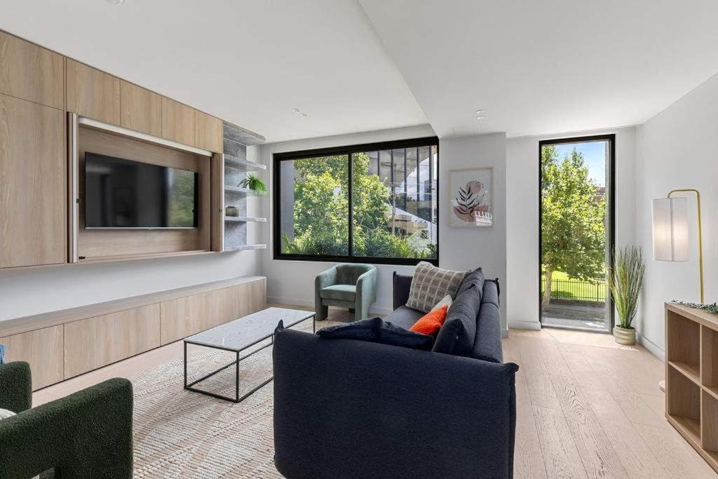 Glebe Apartment | Elegant Glebe Home with Terrace Near Fish Market