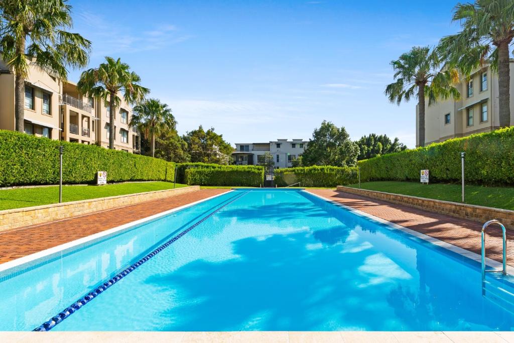 Balmain Apartment | Elegant Stay in Balmain with Pool Access