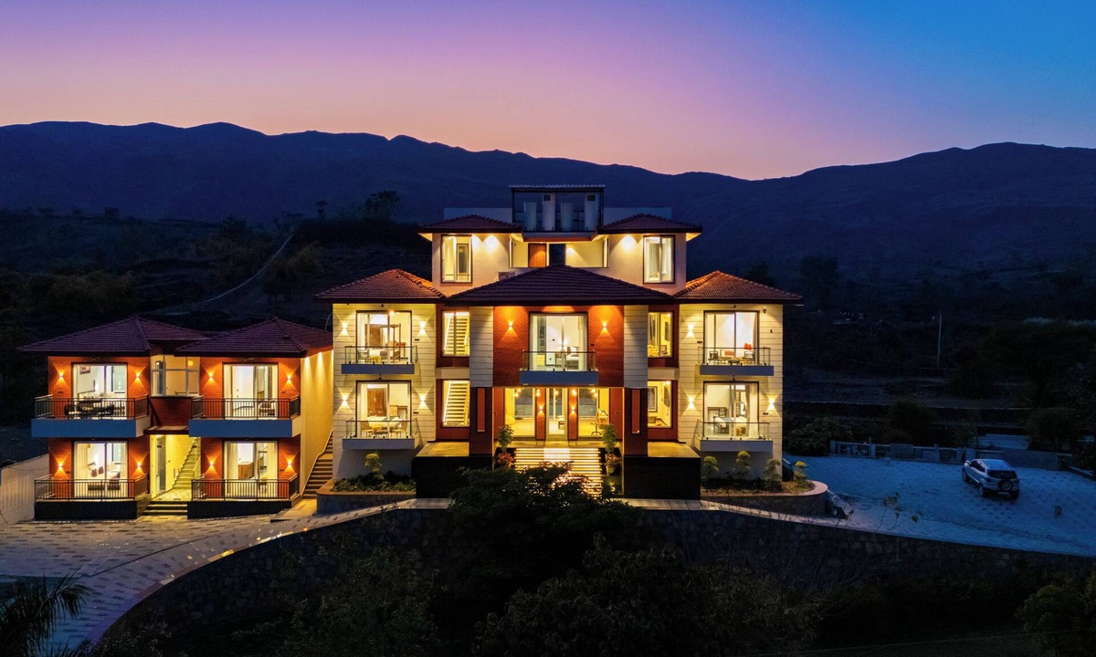 Gogunda Villa | ELIVAAS Terra Estate 10 BHK Villa