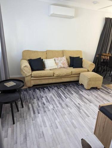 Junee Villa | Elizabeth Street Guesthouse