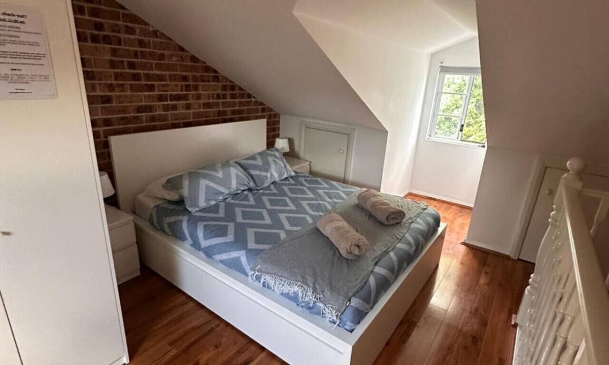 Glebe Villa | Entire 3-Bedroom House in Central Glebe