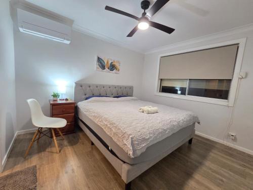 Kingswood House | Entire House, 4BR, Secure Backyard, Free WIFI