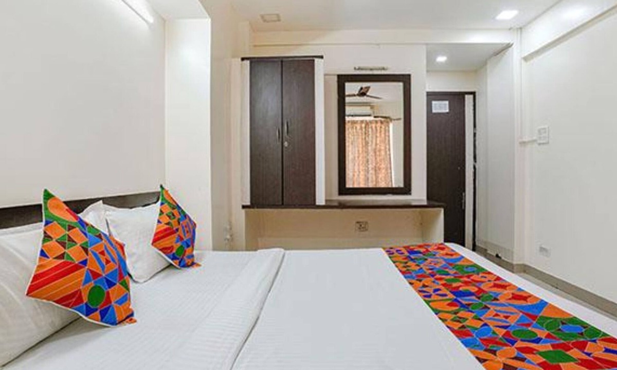 Mundhwa Hotel | Fabexpress Jasmin Rooms