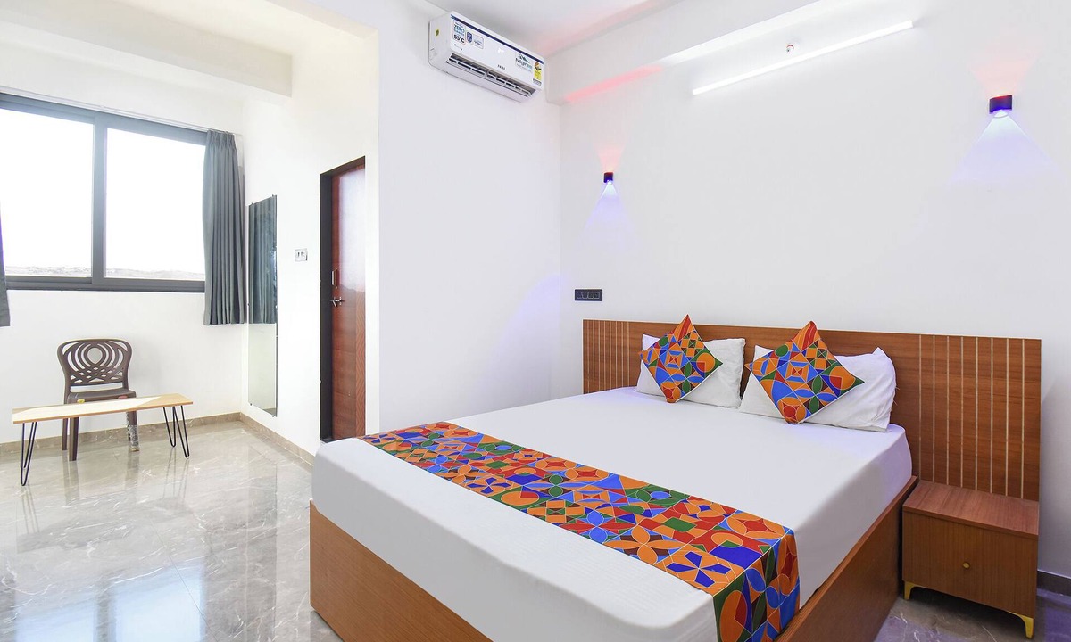 Hadapsar Hotel | Fabhotel Dsp