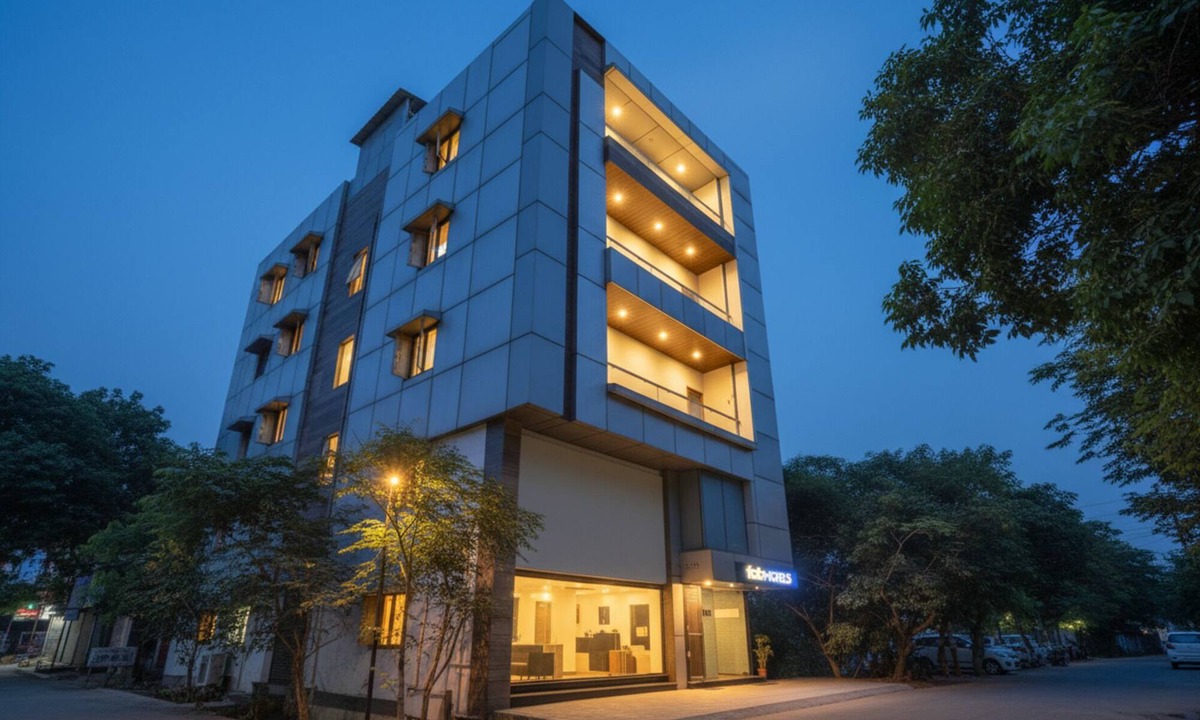 Lajpat Nagar Hotel | Fabhotel Just Inn