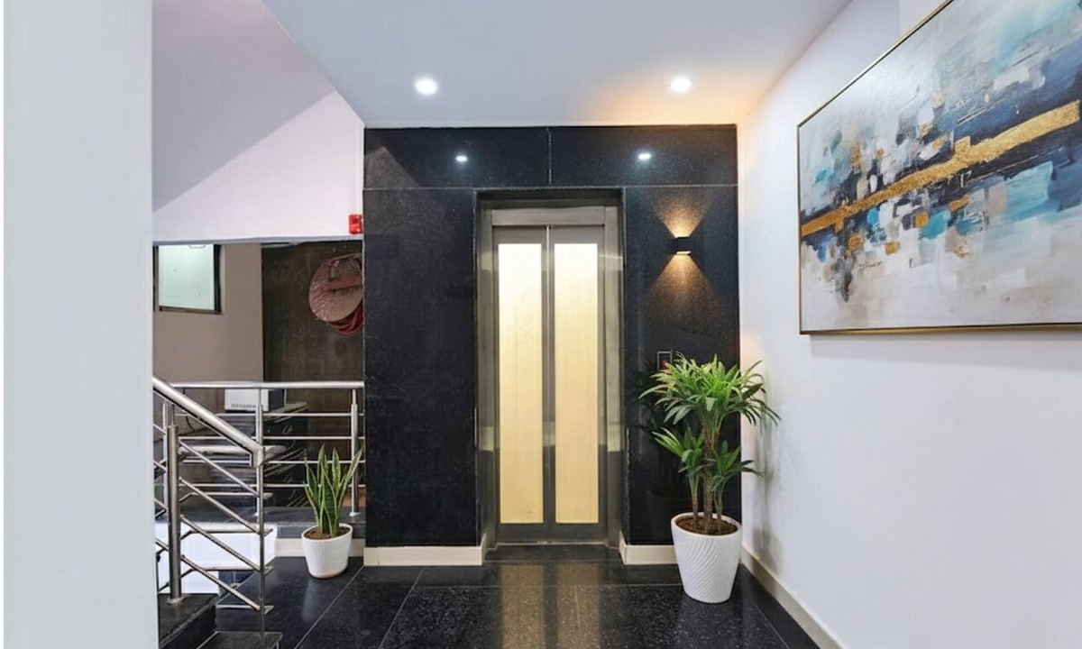 Jasola Hotel | Fabhotel Laxmi Mahal