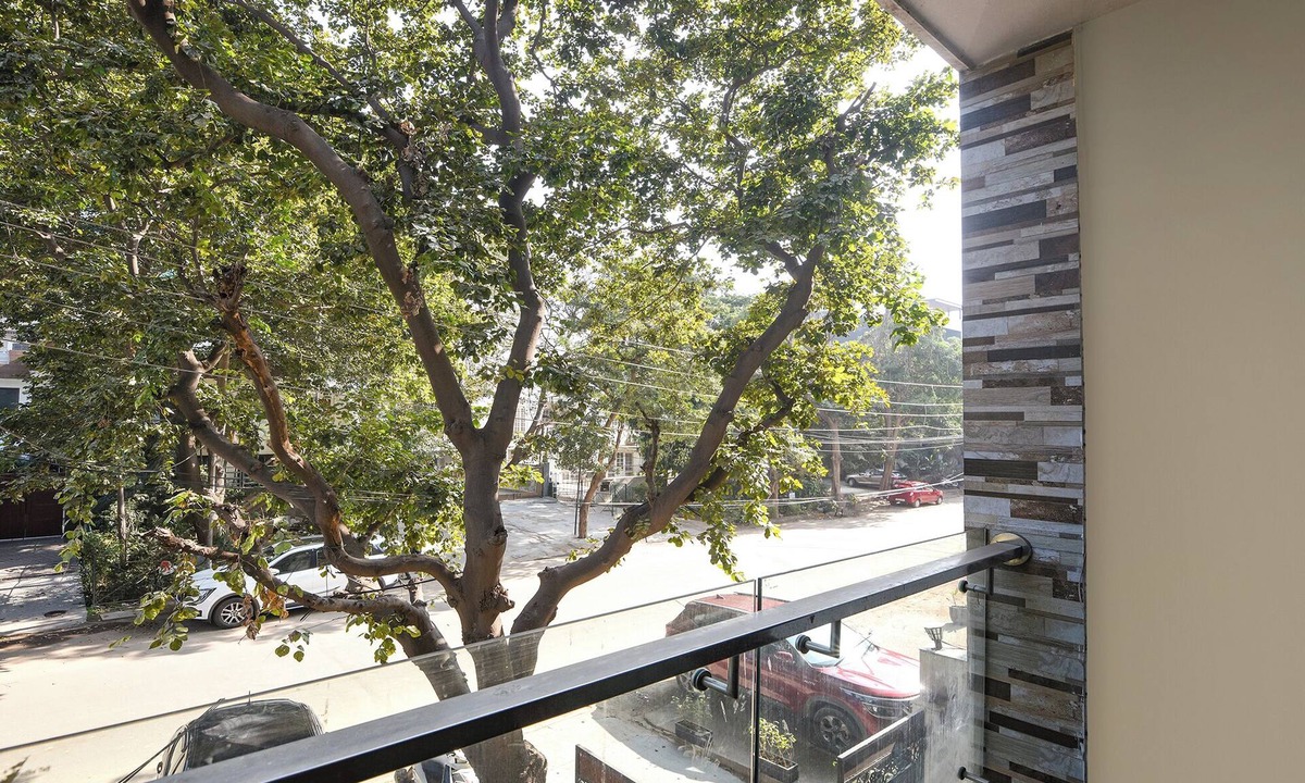 DLF City Hotel | Fabhotel Le Regent