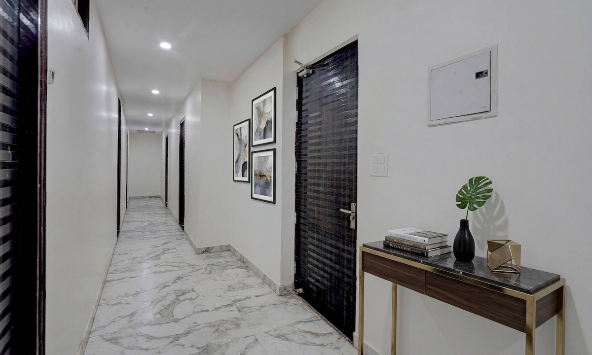 Kalyanpur Hotel | FabHotel Metro Inn