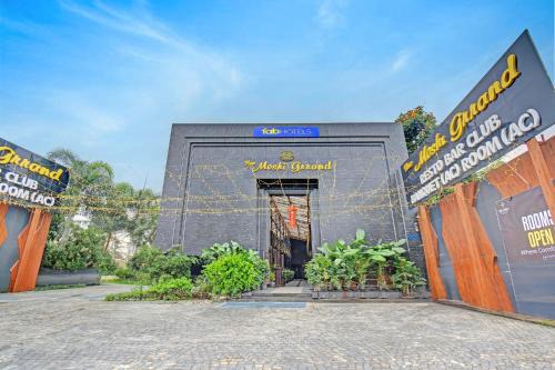 Pimpri - Chinchwad Hotel | FabHotel New Moshi Grrand