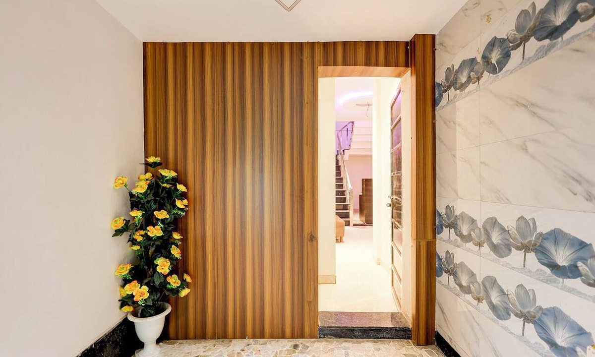 Kanpur Hotel | FabHotel Royal Residency - Nr. Barra World Bank Crossing
