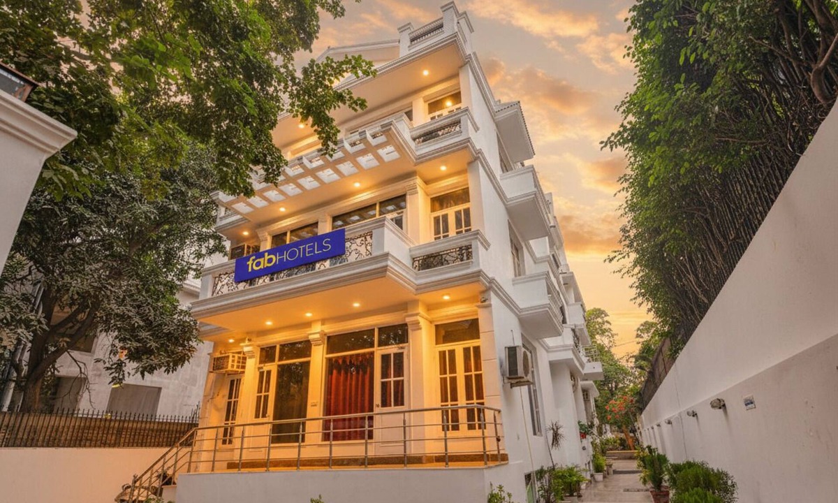 DLF City Hotel | Fabhotel Royal Spark Inn