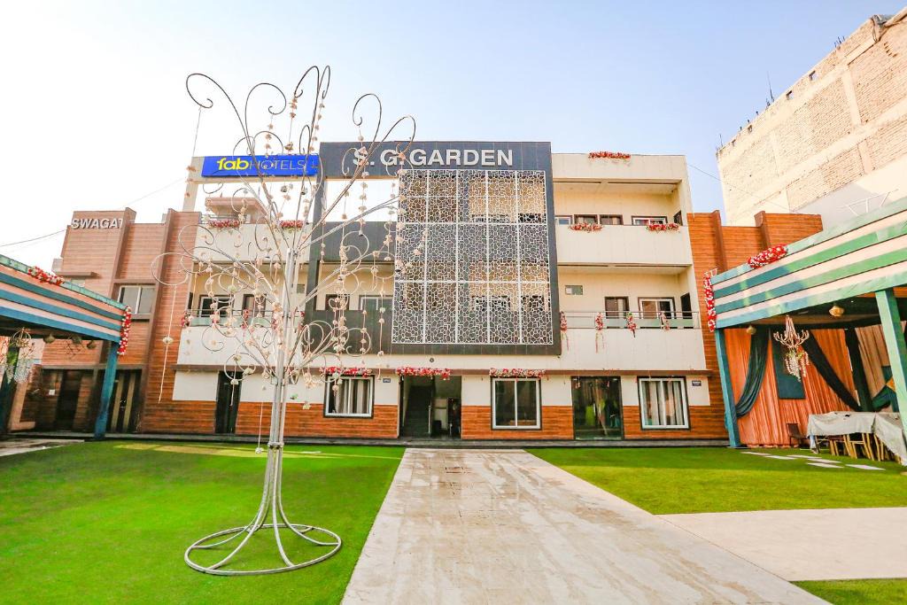Kalyanpur Hotel | FabHotel SG Garden
