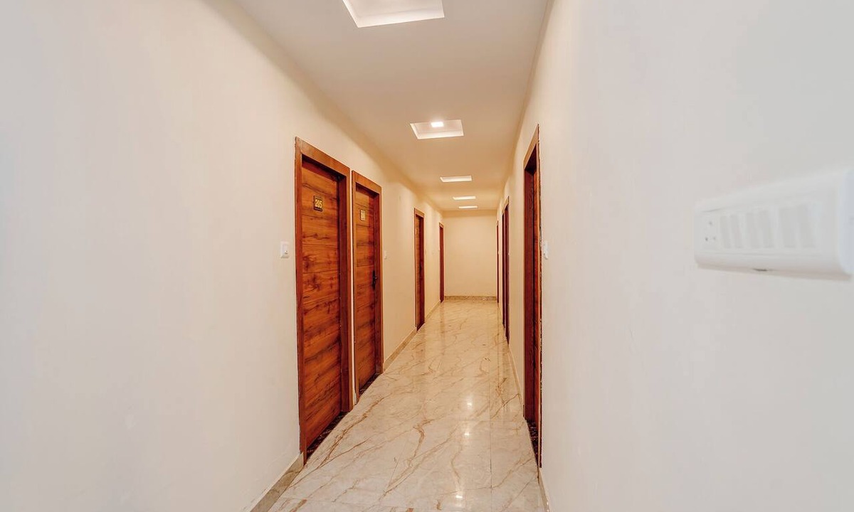 Kanpur Hotel | Fabhotel South Town - Near Govindpuri Railway Junction