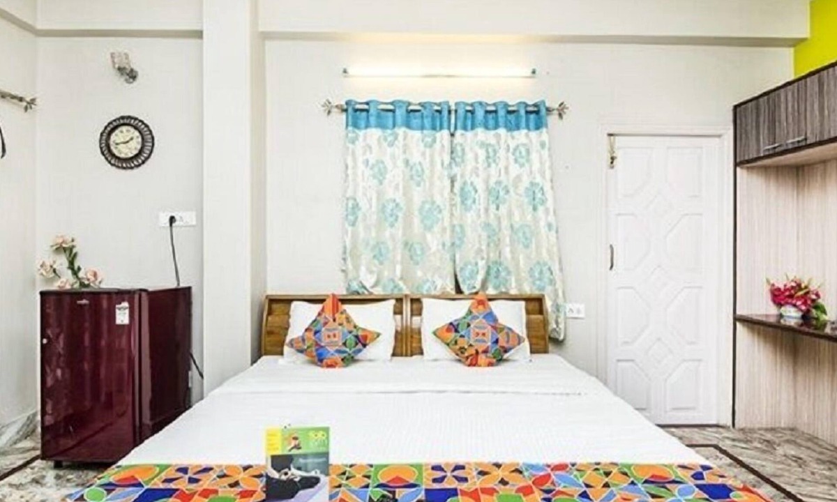 Sector 1 Hotel | FabHotel Transit Guest House