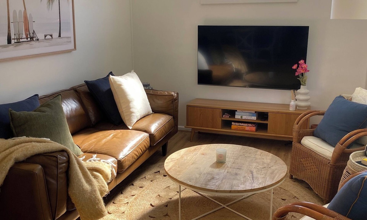 Lake Tabourie House | Family beach house in Lake Tabourie - walk to beach and lake!