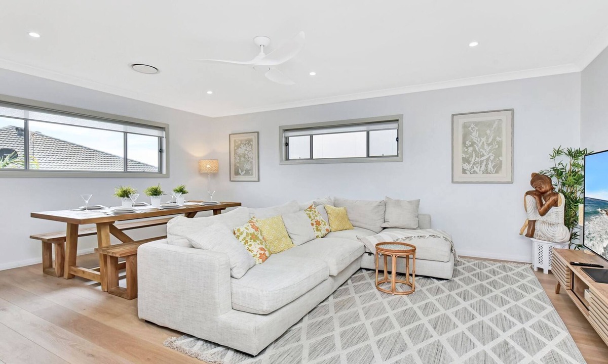 Caves Beach House | Finns at Caves Beach Resort
