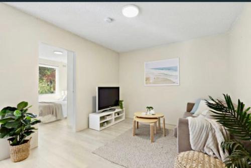 Freshwater House | Footsteps to Freshwater Beach