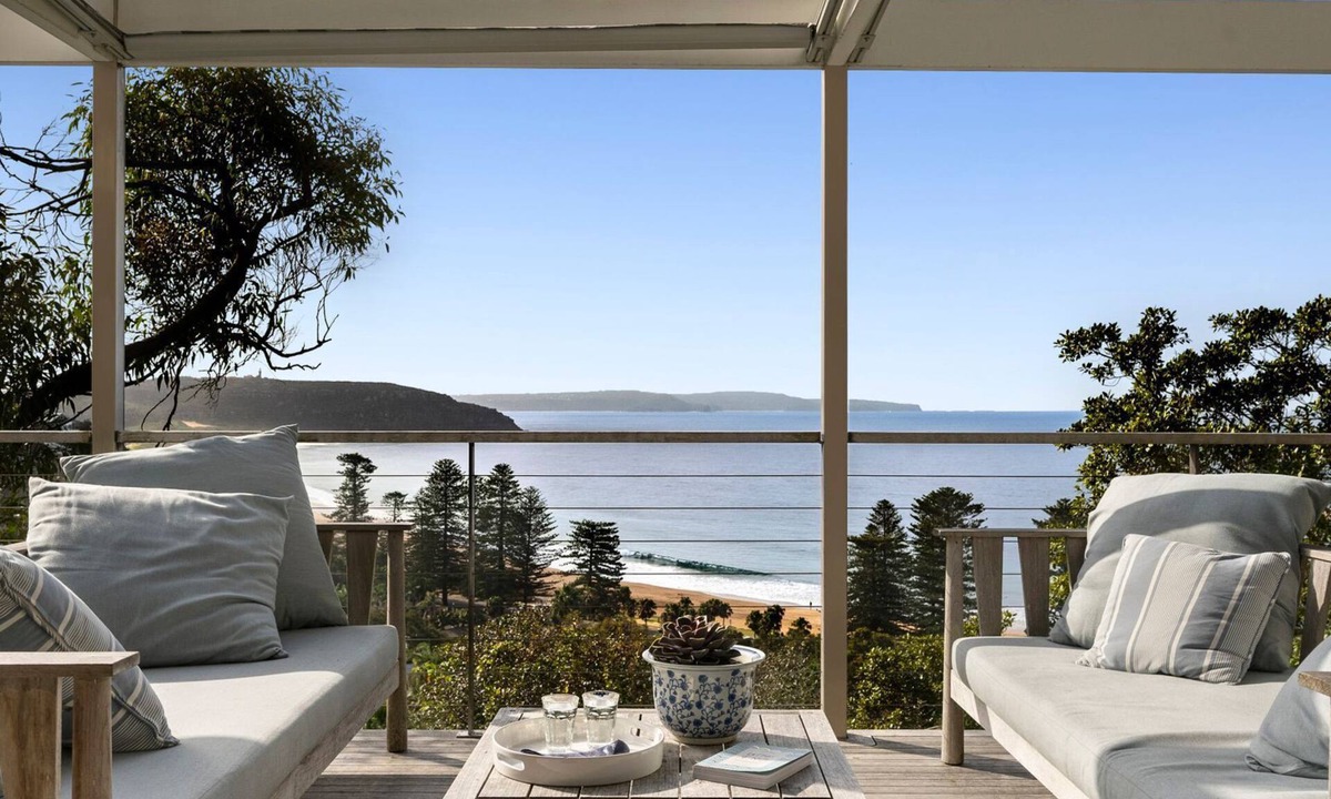 Palm Beach House | FREYA by Palm Beach Holiday Rentals
