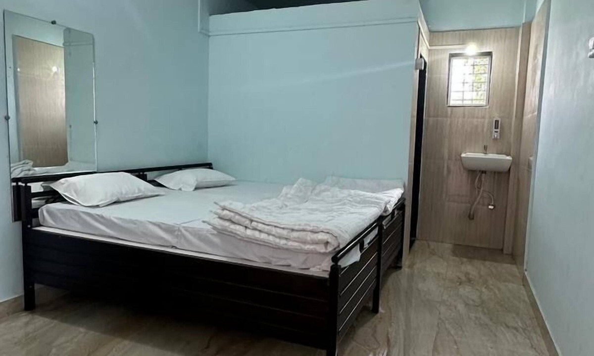 Junnar Hotel | Fulgulab Lawns & Homestays