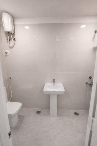 Shaikpet Apartment | Full Furnished 2BHK