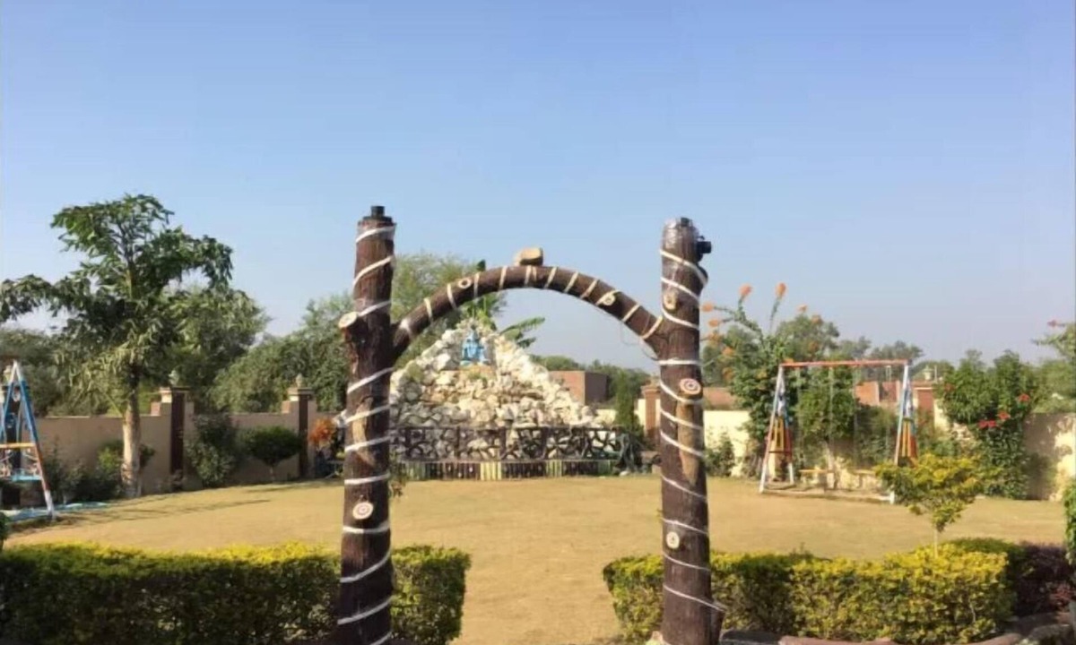 Mau Ranipur Hotel | Gaurav Guest House