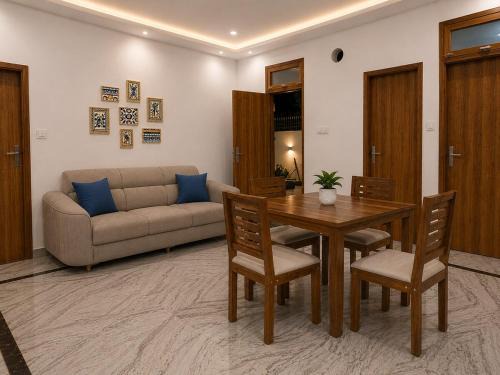 Varanasi Villa | Gayatri Villa near BHU seer Ravidas Mandir Varanasi