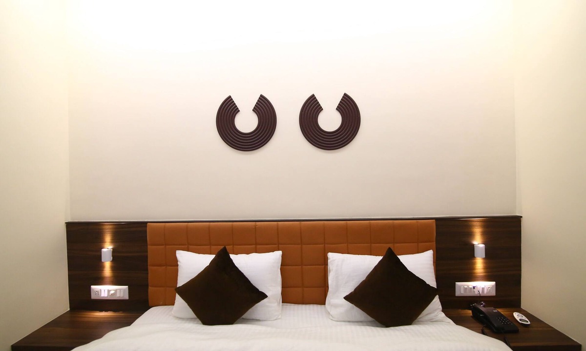 Navsari Hotel | GD Hotel