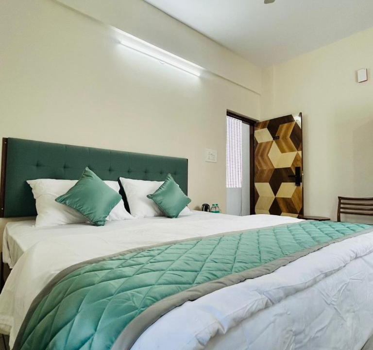 Hennur Gardens Cabin | GK STAYS Rooms on Hennur Road