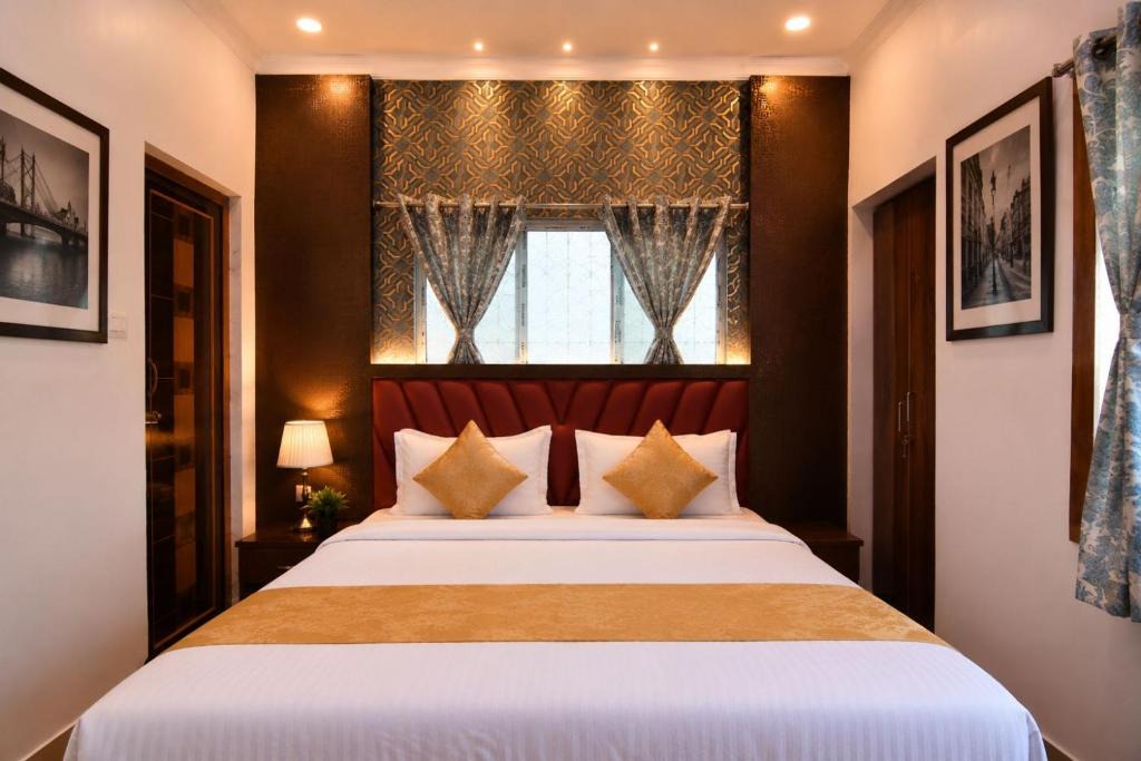 Kolkata House | Golden Palace