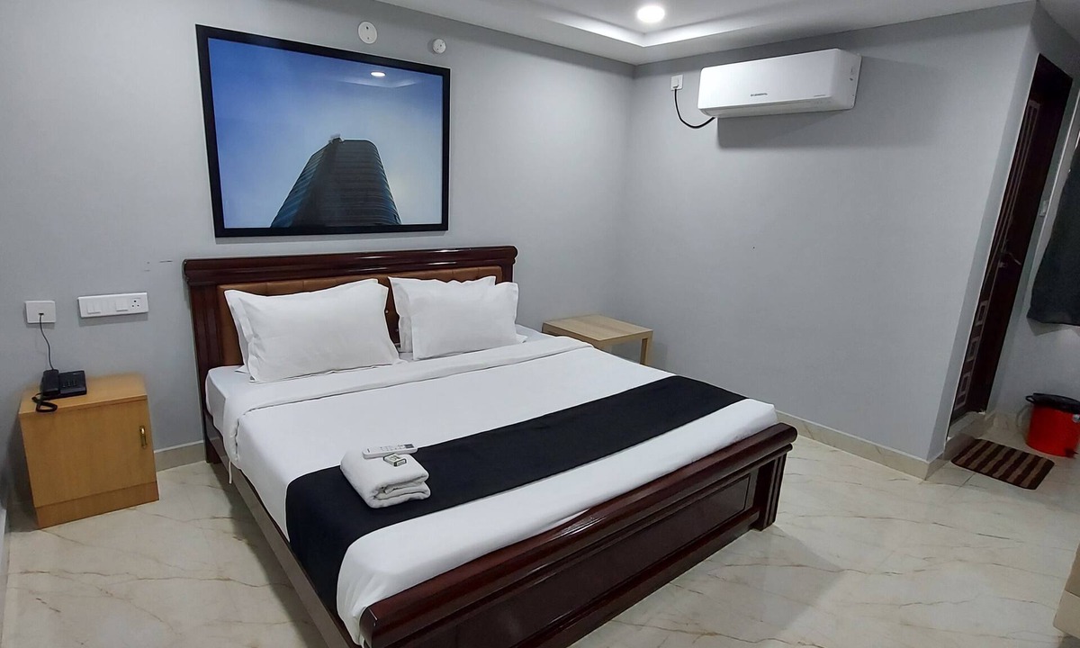SR Nagar Hotel | Golden Premier Hotel near SR Nagar