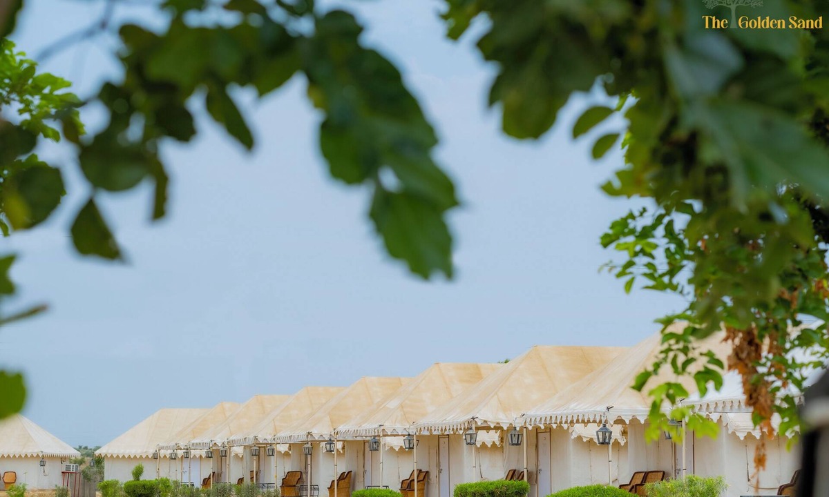 Sam Hotel | Golden Sand Resort Camp Swimming Pool