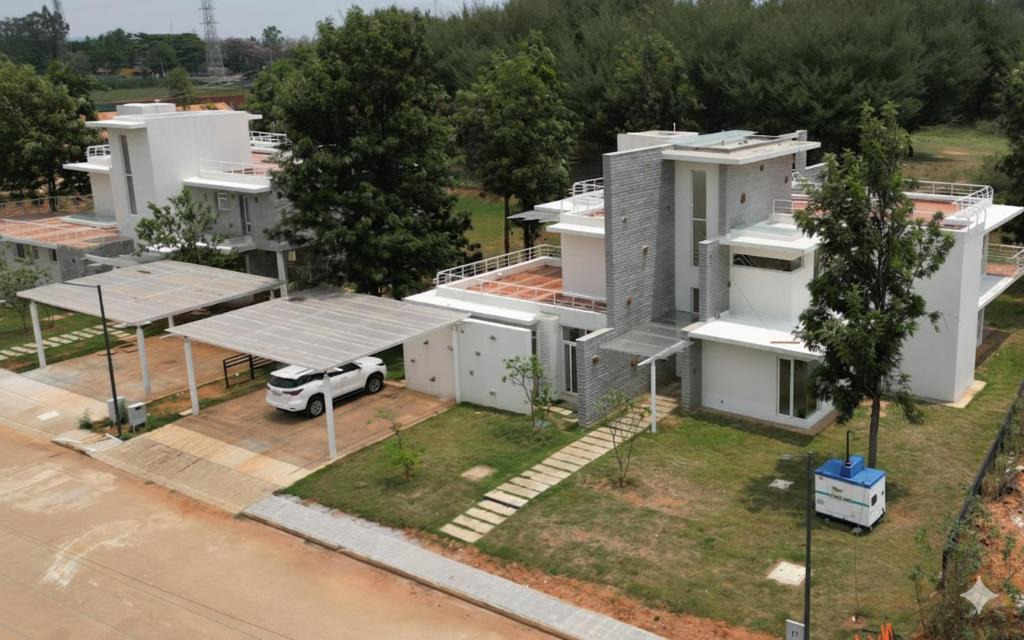 Anekal Villa | Golfing Twins VillaJacuzzi Garden30min HSR8Bhk
