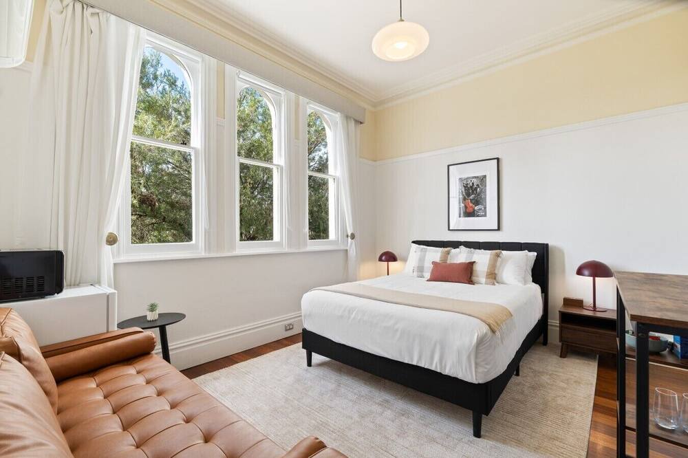 Glebe Apartment | Grand Victorian Stay in the Heart of Glebe