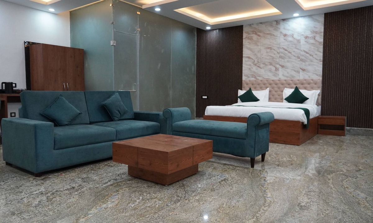 Sadabad Hotel | Green Sarovar Hotel & Restaurant