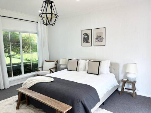 Robertson House | Grounds of Robertson. Stylish and Exclusive.