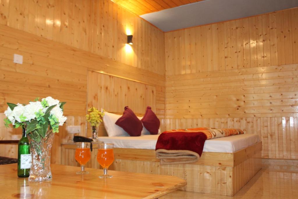 New Manali Hotel | Guruchhaya hotel and cottages
