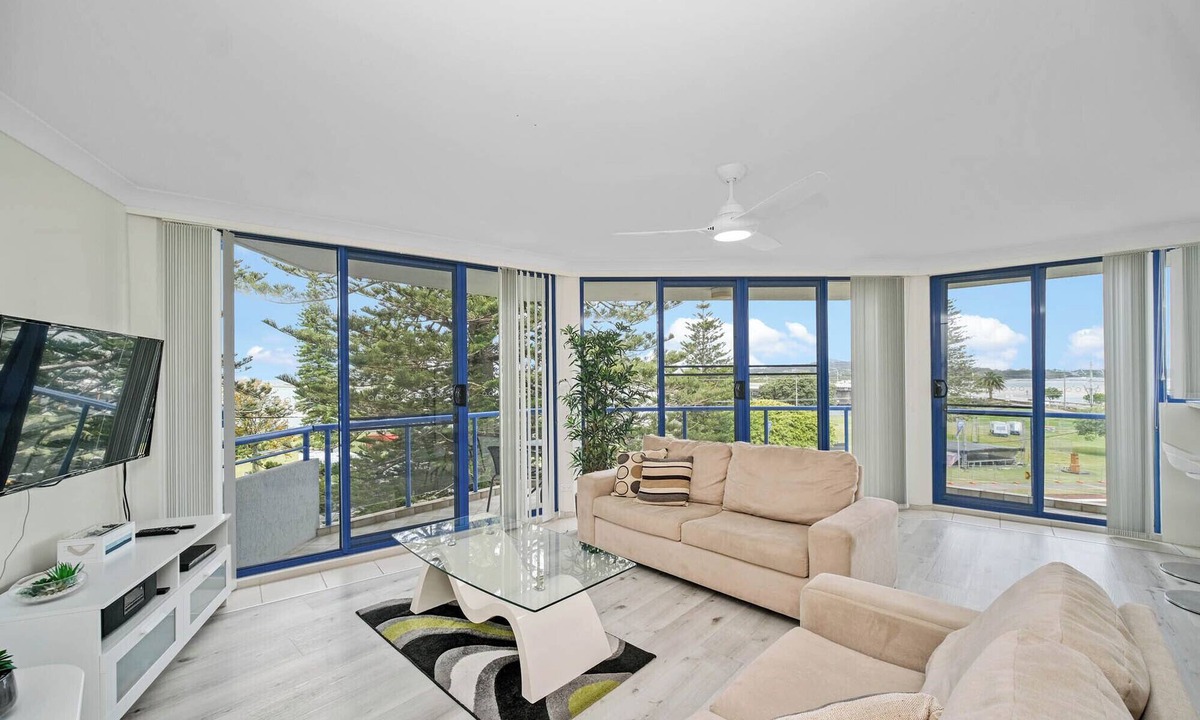 Tuncurry Apartment | Heritage 402 - Ocean and Lake Views