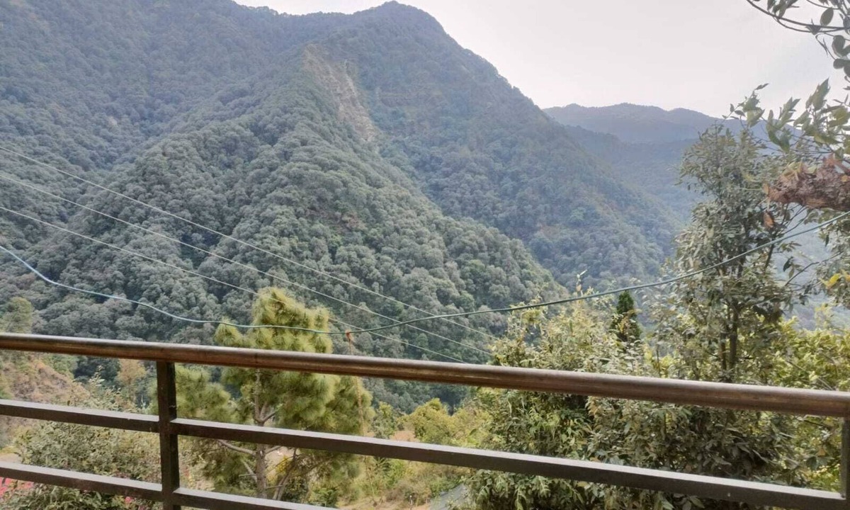 Naina Range House | Hidden Valley Homestay Pangot