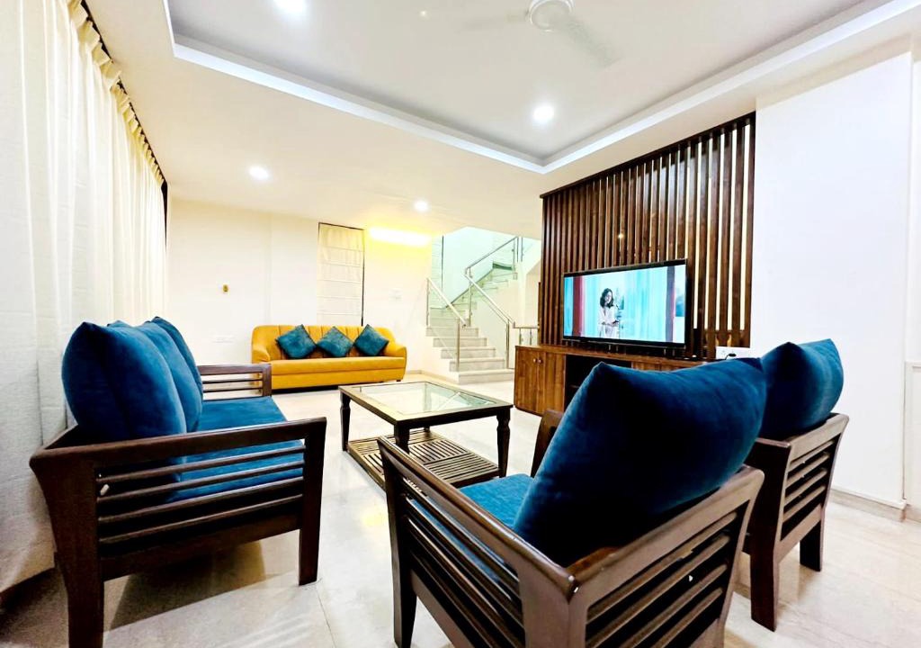 Arsiwalla Villa Villa | Hillview Villa with Balcony & Spacious Pool Area & AC